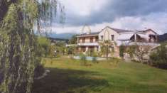 Foto Villa a schiera in vendita a Casale Corte Cerro - 11 locali 560mq