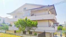 Foto Villa a schiera in vendita a Casalincontrada