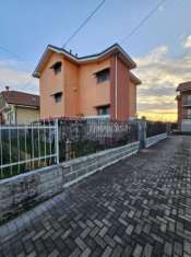 Foto Villa a schiera in vendita a Caselle Torinese