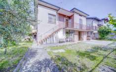 Foto Villa a schiera in vendita a Cassano Magnago