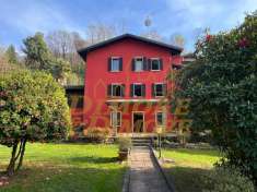 Foto Villa a schiera in vendita a Castelveccana