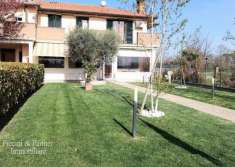 Foto Villa a schiera in vendita a Castiglione Del Lago - 6 locali 145mq