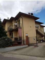 Foto Villa a schiera in vendita a Castiglione Del Lago
