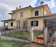Foto Villa a schiera in vendita a Castiglione Del Lago
