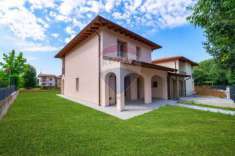 Foto Villa a schiera in vendita a Castiglione Delle Stiviere - 6 locali 210mq