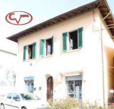 Foto Villa a schiera in vendita a Cavriglia