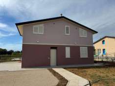 Foto Villa a schiera in vendita a Cecina