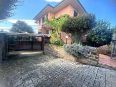 Foto Villa a schiera in vendita a Cecina