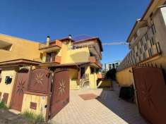 Foto Villa a schiera in vendita a Cesa