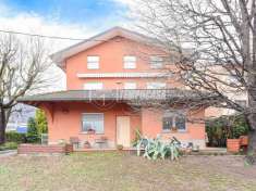 Foto Villa a schiera in vendita a Cesana Brianza