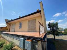 Foto Villa a schiera in vendita a Colli Verdi