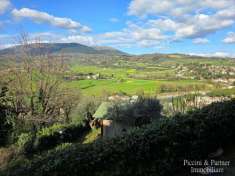 Foto Villa a schiera in vendita a Corciano