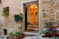 Foto Villa a schiera in vendita a Cortona