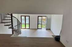 Foto Villa a schiera in vendita a Cuasso Al Monte