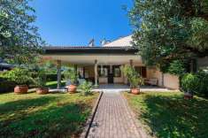 Foto Villa a schiera in vendita a Desenzano Del Garda