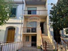 Foto Villa a schiera in vendita a Empoli - 6 locali 135mq