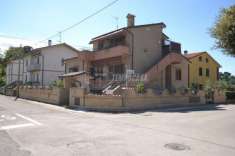 Foto Villa a schiera in vendita a Fano