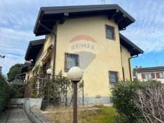 Foto Villa a schiera in vendita a Fino Mornasco