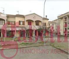 Foto Villa a schiera in vendita a Fiorenzuola D'Arda - 5 locali 200mq