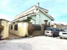 Foto Villa a schiera in vendita a Fiumicino