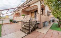 Foto Villa a schiera in vendita a Fiumicino