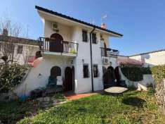 Foto Villa a schiera in vendita a Fondi