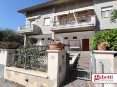 Foto Villa a schiera in vendita a Gabicce Mare - 7 locali 185mq