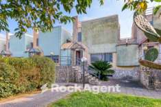 Foto Villa a schiera in vendita a Giugliano In Campania - 5 locali 169mq