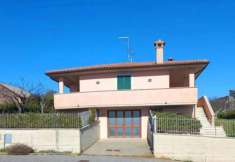 Foto Villa a schiera in vendita a Gualdo Cattaneo - 5 locali 200mq
