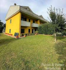 Foto Villa a schiera in vendita a Gubbio