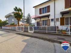 Foto Villa a schiera in vendita a Lacchiarella - 3 locali 93mq