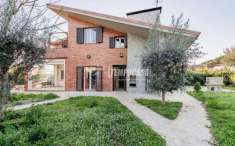 Foto Villa a schiera in vendita a Ladispoli