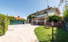 Foto Villa a schiera in vendita a Ladispoli