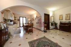 Foto Villa a schiera in vendita a Lonato - 4 locali 244mq