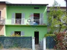Foto Villa a schiera in vendita a Luino - 3 locali 100mq