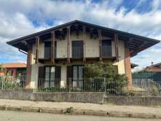Foto Villa a schiera in vendita a Lurate Caccivio - 7 locali 190mq