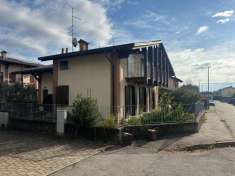 Foto Villa a schiera in vendita a Lurate Caccivio