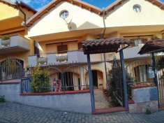 Foto Villa a schiera in vendita a Luzzi - 5 locali 275mq