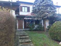 Foto Villa a schiera in vendita a Magenta