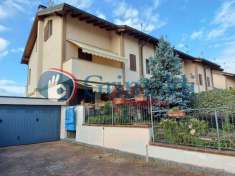 Foto Villa a schiera in vendita a Magenta