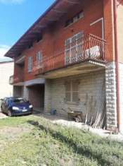 Foto Villa a schiera in vendita a Marsciano - 13 locali 300mq