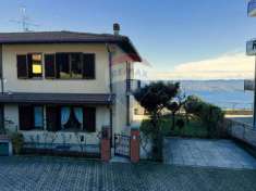 Foto Villa a schiera in vendita a Massino Visconti - 3 locali 158mq