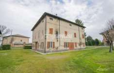 Foto Villa a schiera in vendita a Modena