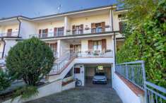 Foto Villa a schiera in vendita a Montecchio Emilia