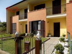 Foto Villa a schiera in vendita a Montevarchi