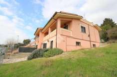 Foto Villa a schiera in vendita a Montopoli Di Sabina