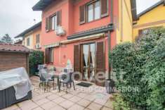 Foto Villa a schiera in vendita a Mulazzano