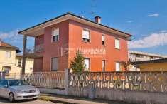 Foto Villa a schiera in vendita a Novara