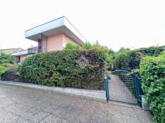 Foto Villa a schiera in vendita a Novate Milanese
