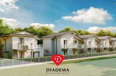 Foto Villa a schiera in vendita a Oggiona Con Santo Stefano